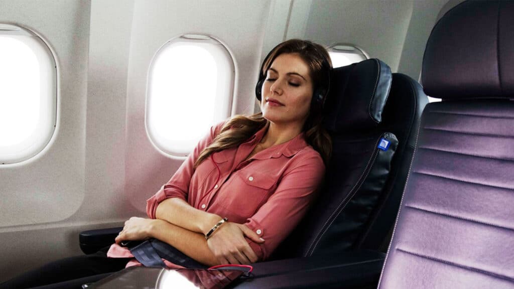 woman in United first class domestic