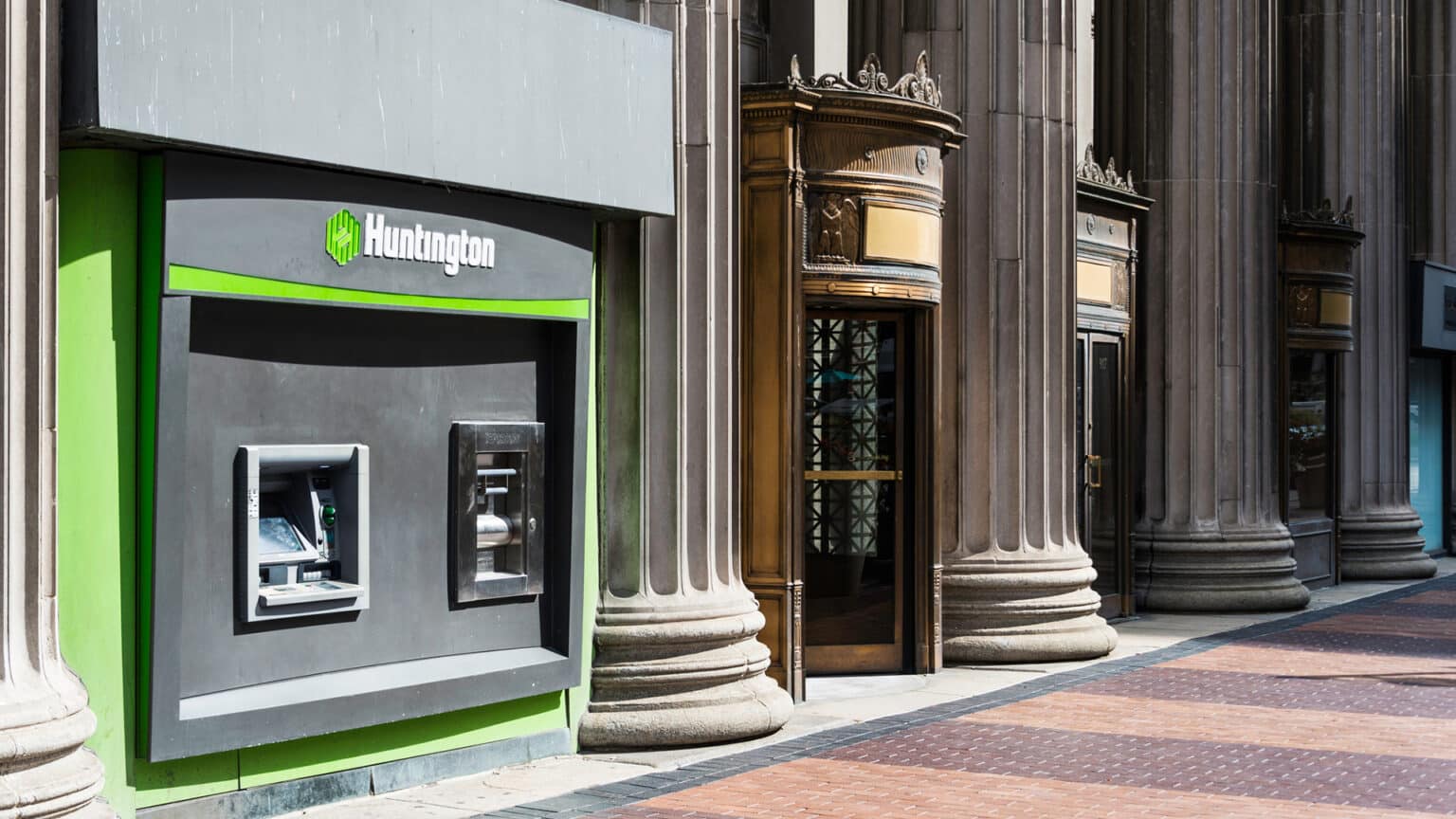 Huntington Bank Promotions Up to 600 in Cash Bonuses