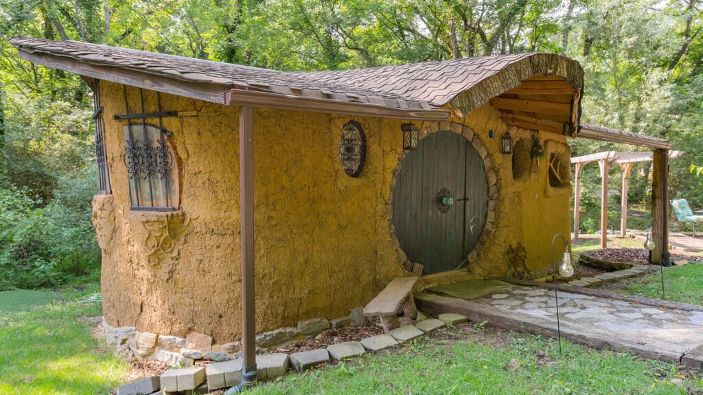 hobbit house in Murfreesboro, TN