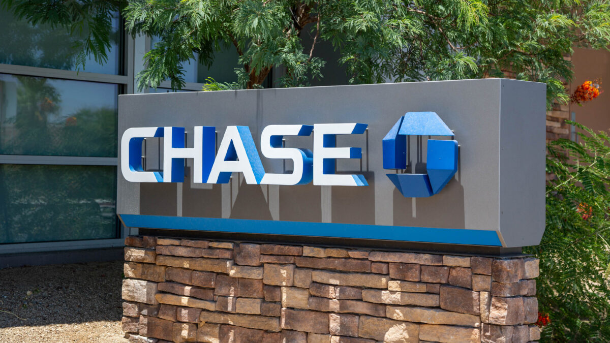 chase bank exterior